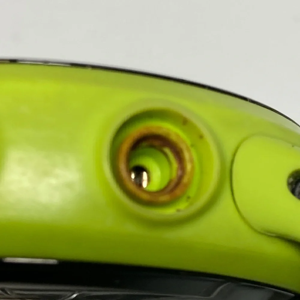 Suunto D4i slime green dive watch, PARTS OR RESTORE, buttons loose, new battery